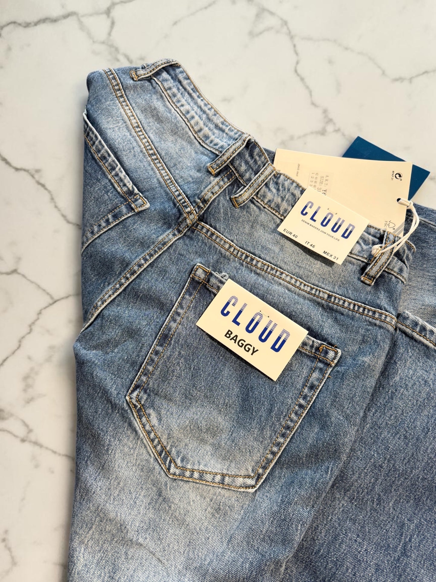 CLOUD - Jeans lavaggio medio | Christian Store