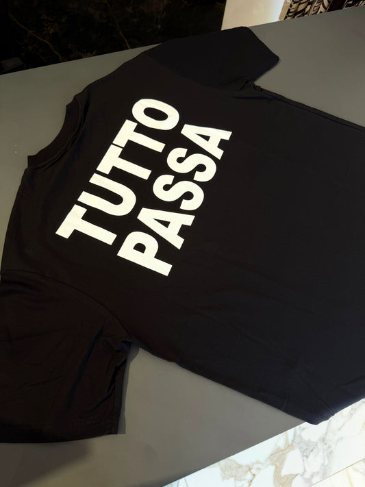 T-shirt con frase virale sul retro - TUTTO PASSA | Christian Store